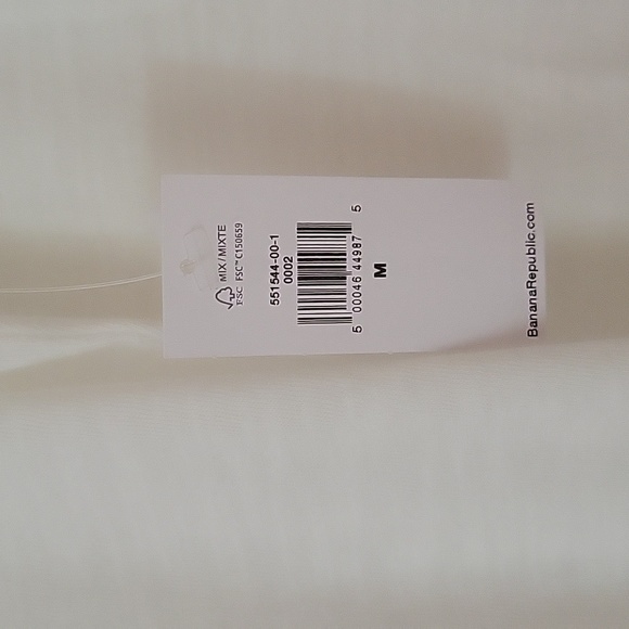 3 Banana Republic light weight t-shirts - Picture 4 of 16